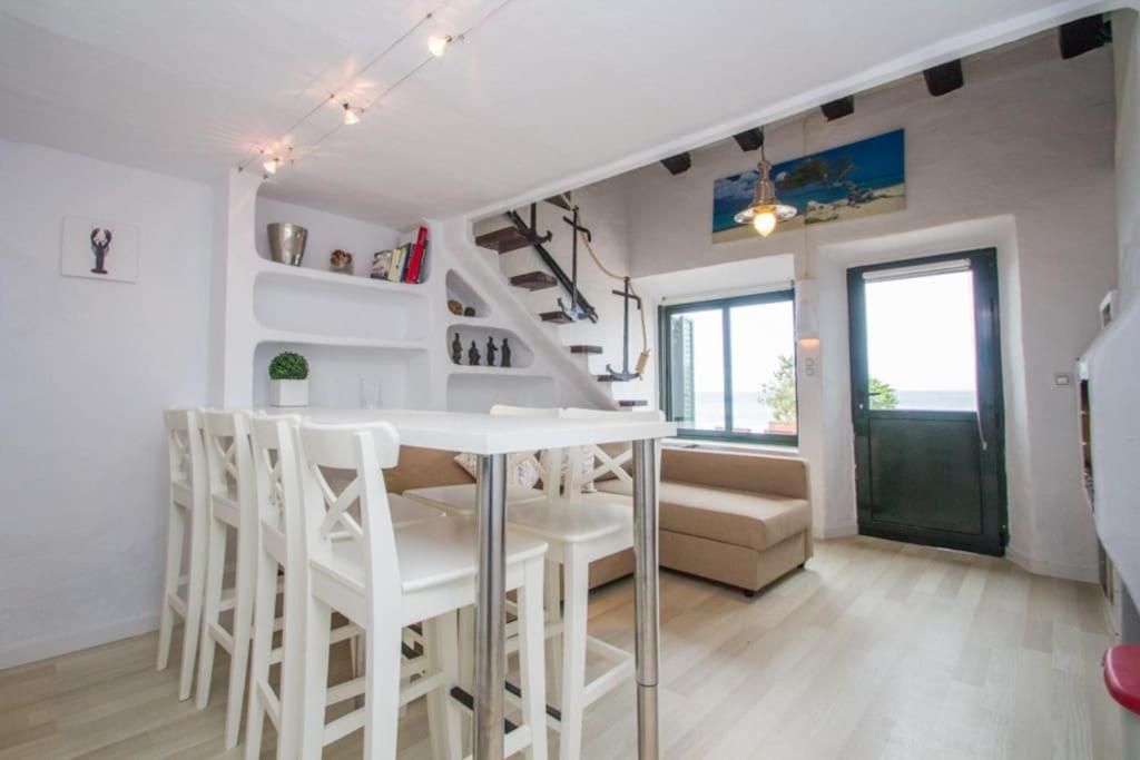 Fisherman'S House, 1St Line Of Sea Tarragona Exterior photo